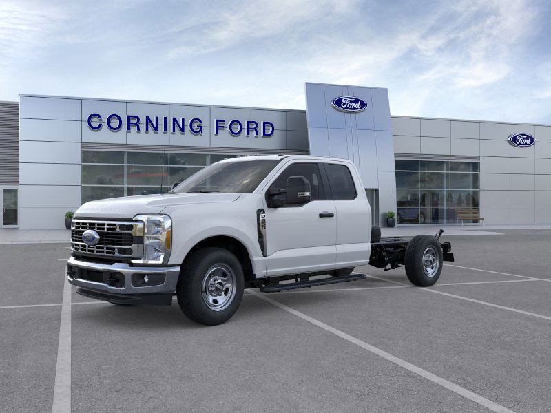 2025 Ford F-350 XL photo 4