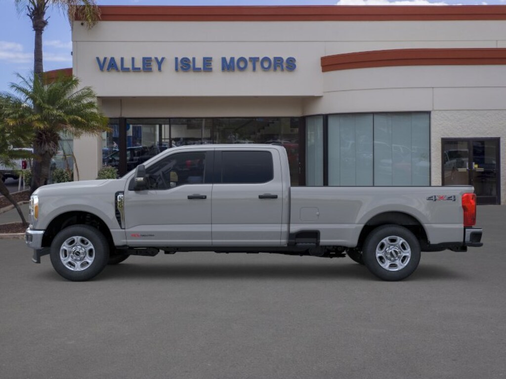 New 2026 Ford F-350 F-350 XLT Truck Crew Cab