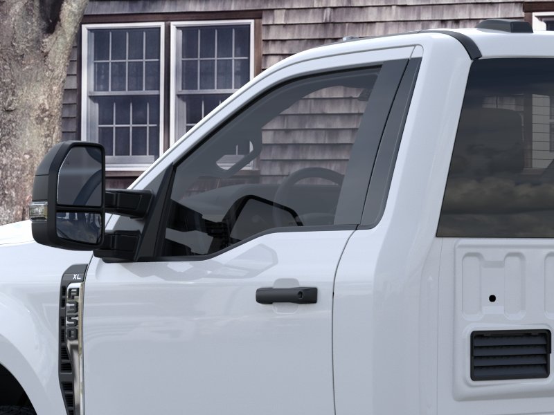 2025 Ford F-350 Super Duty Chassis Cab XLT - Photo 20