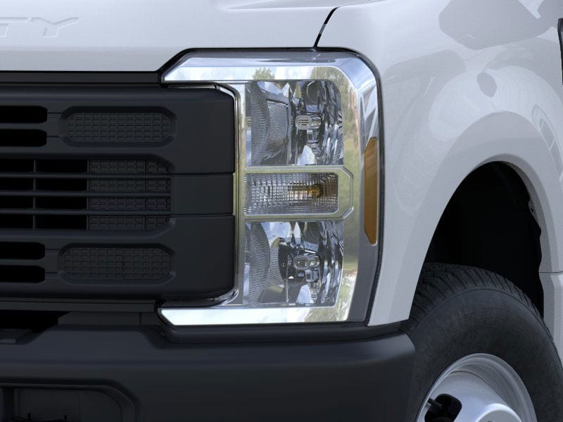 2025 Ford F-350 Super Duty Chassis Cab XL - Photo 54