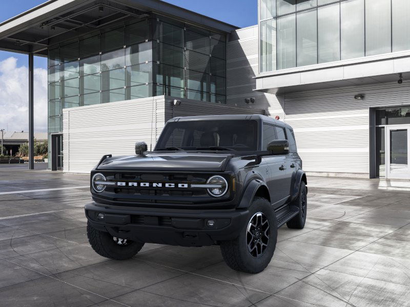 2025 Ford Bronco Outer Banks photo 2