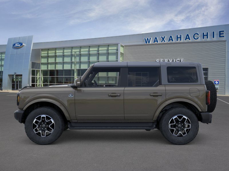 2025 Ford Bronco Outer Banks photo 2