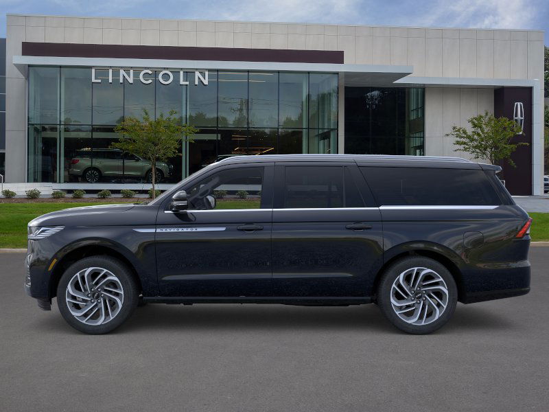 2025 Lincoln Navigator L Reserve photo 3