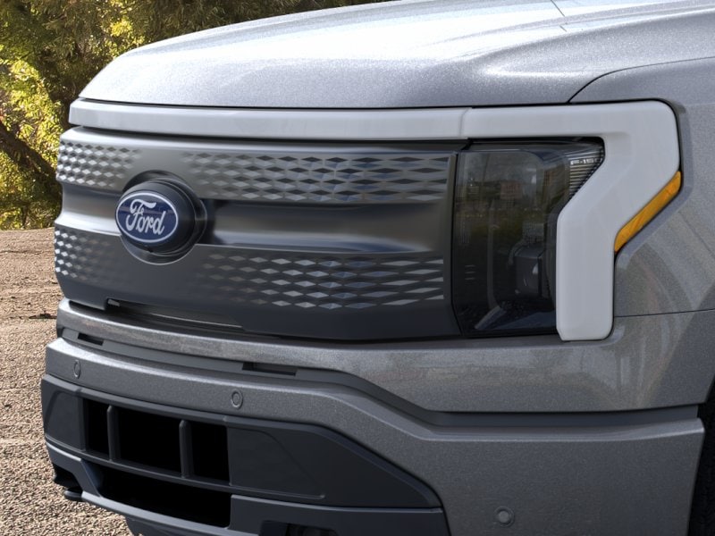 2025 Ford F-150 Lightning Flash - Photo 17