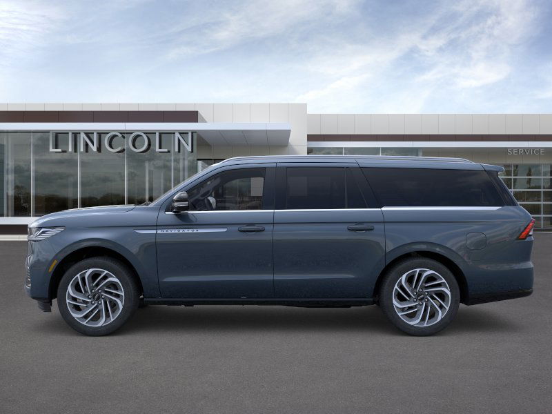 2025 Lincoln Navigator L Reserve photo 3