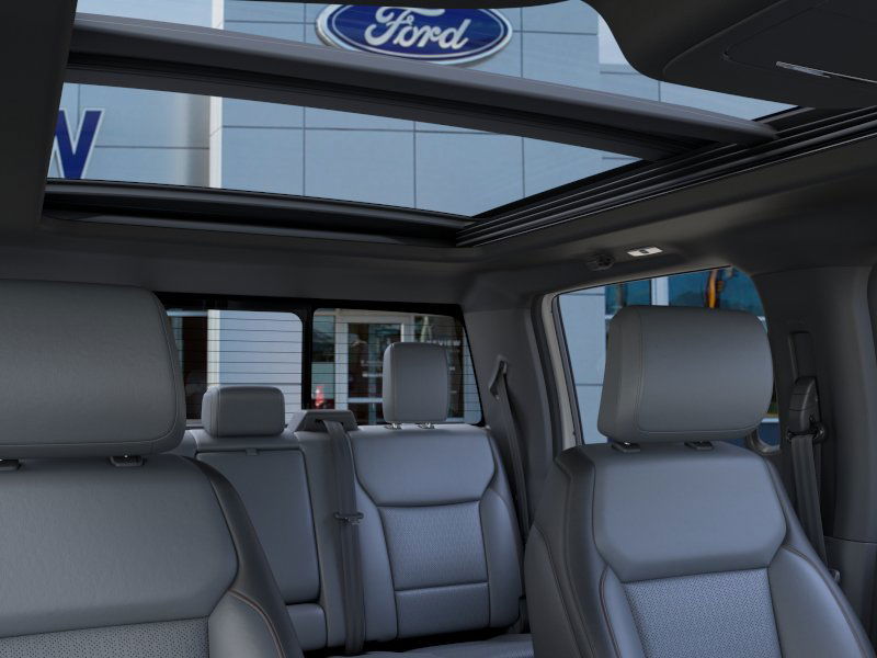 2025 Ford F-150 Lightning Lariat photo 27