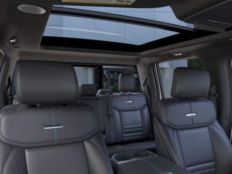2026 Ford F-350 Super Duty Platinum - Photo 44