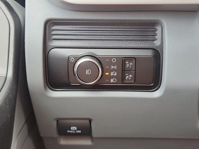 2025 Ford Super Duty F-350 DRW F-350 XL 4WD Crew Cab 179 WB 60 CA