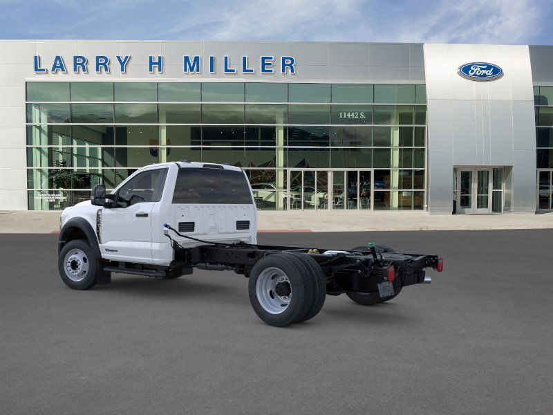2025 Ford F-550 XL photo 4