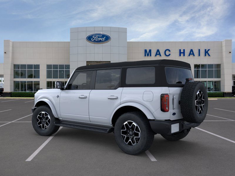 2025 Ford Bronco Outer Banks photo 4
