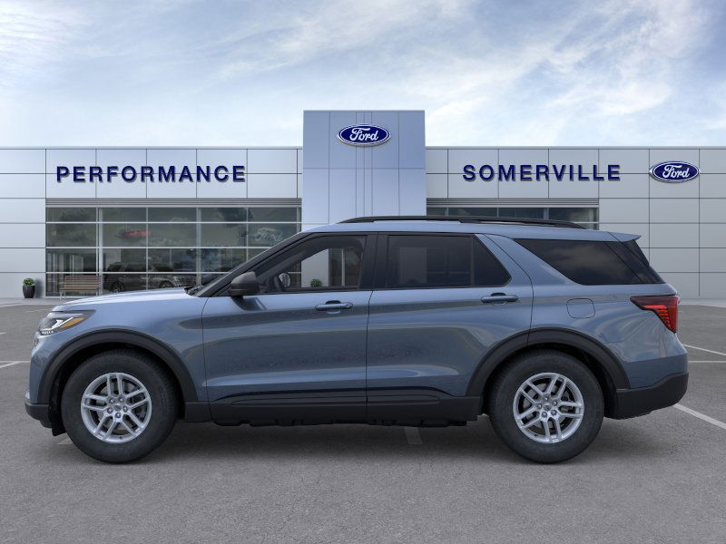 2026 Ford Explorer photo 2