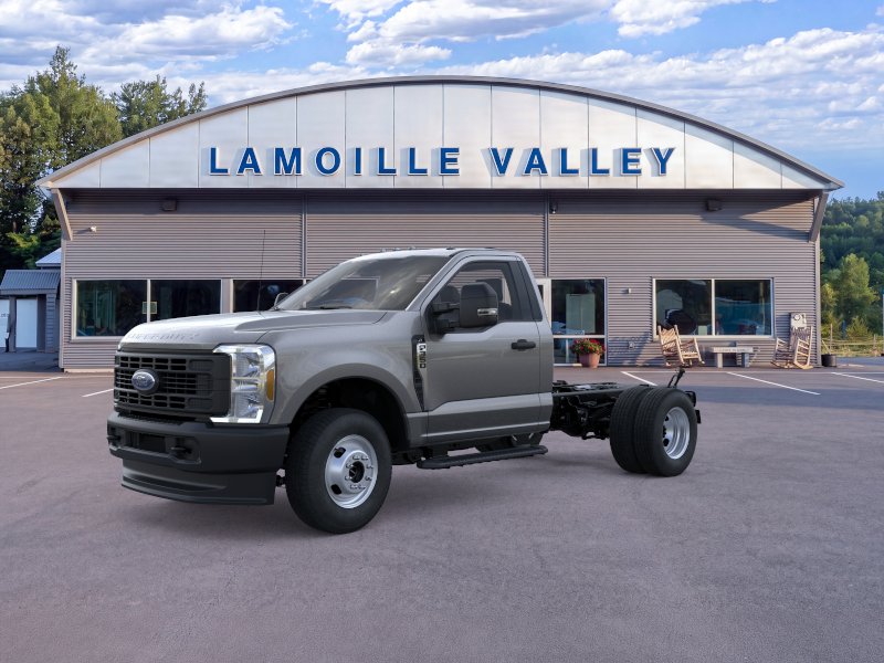 2026 Ford F-350 Super Duty Chassis Cab
