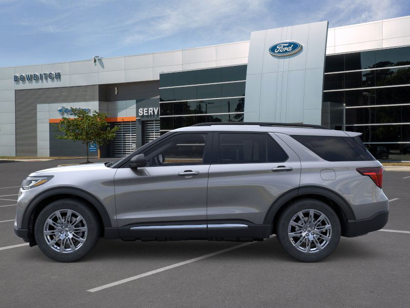 2025 Ford Explorer photo 3