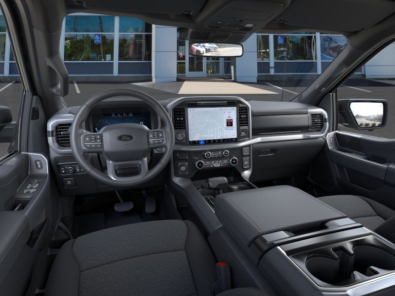 2025 Ford F-150 XLT photo 13