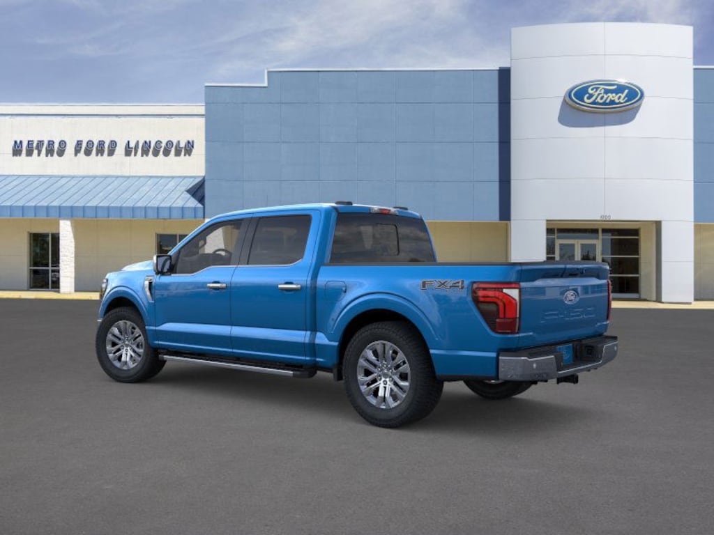 New 2025 Ford F-150 Lariat Crew Cab