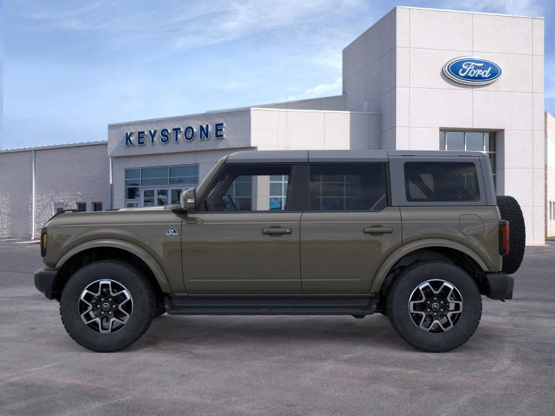 2025 Ford Bronco Outer Banks photo 2