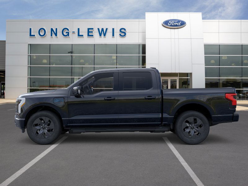 2025 Ford F-150 Lightning Lariat photo 3