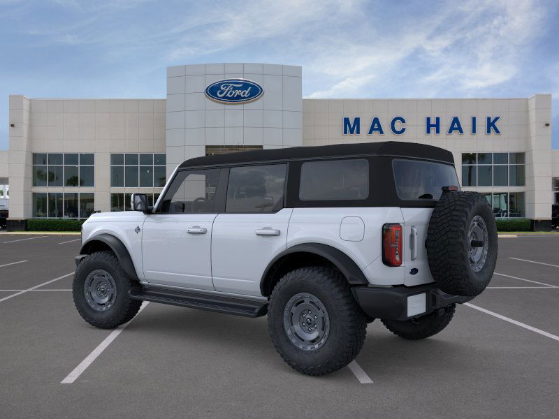 2025 Ford Bronco Outer Banks photo 4