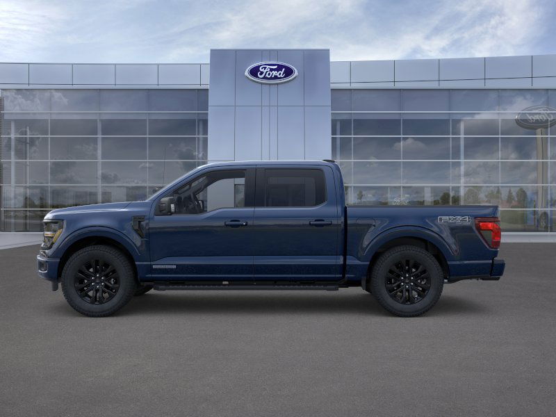 2025 Ford F-150 XLT photo 2