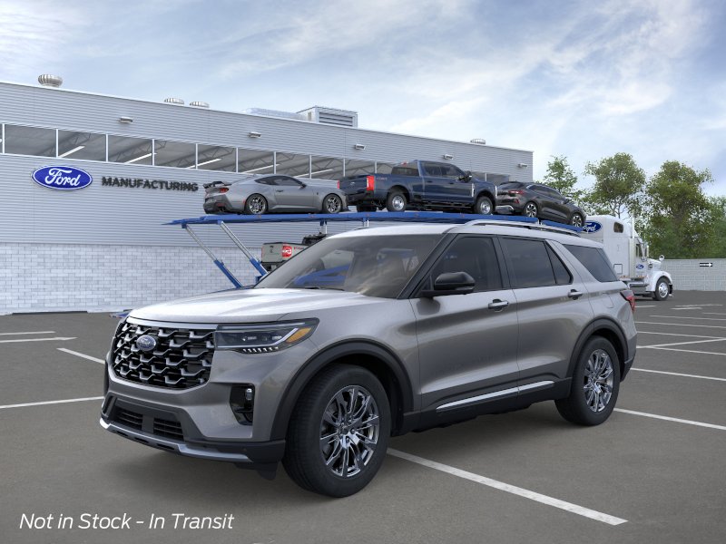 2026 Ford Explorer Platinum's photo