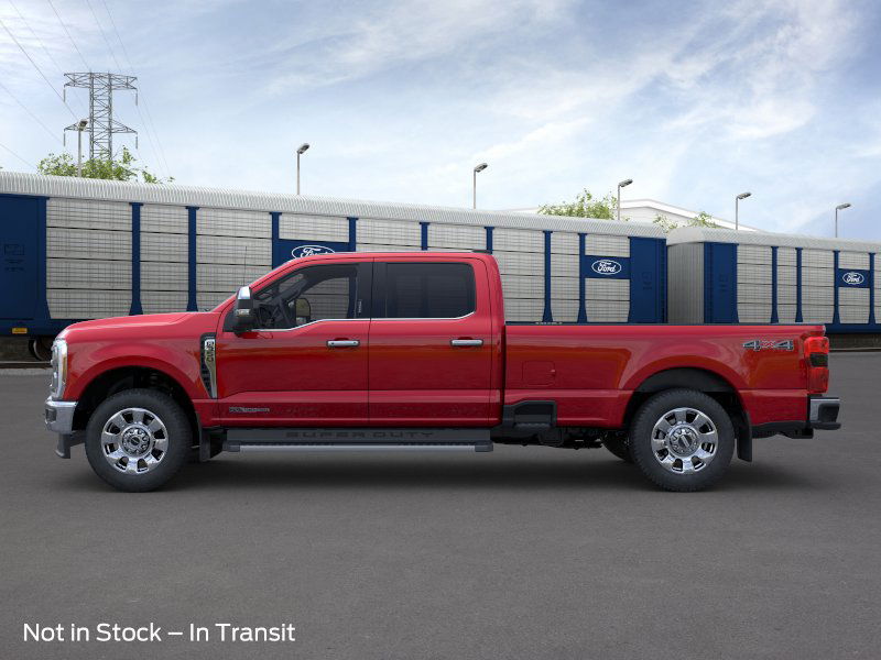 2025 Ford F-350 Lariat photo 3