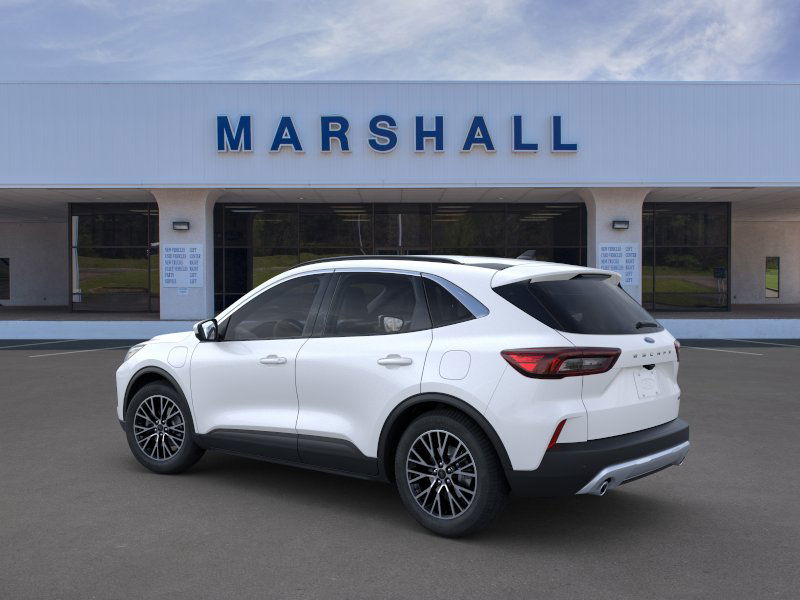 2025 Ford Escape Titanium photo 4