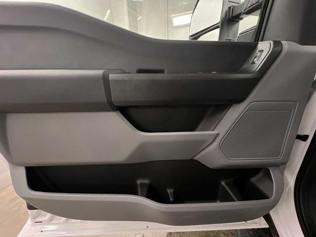 Thumbnail: 2025 Ford Econoline - 46