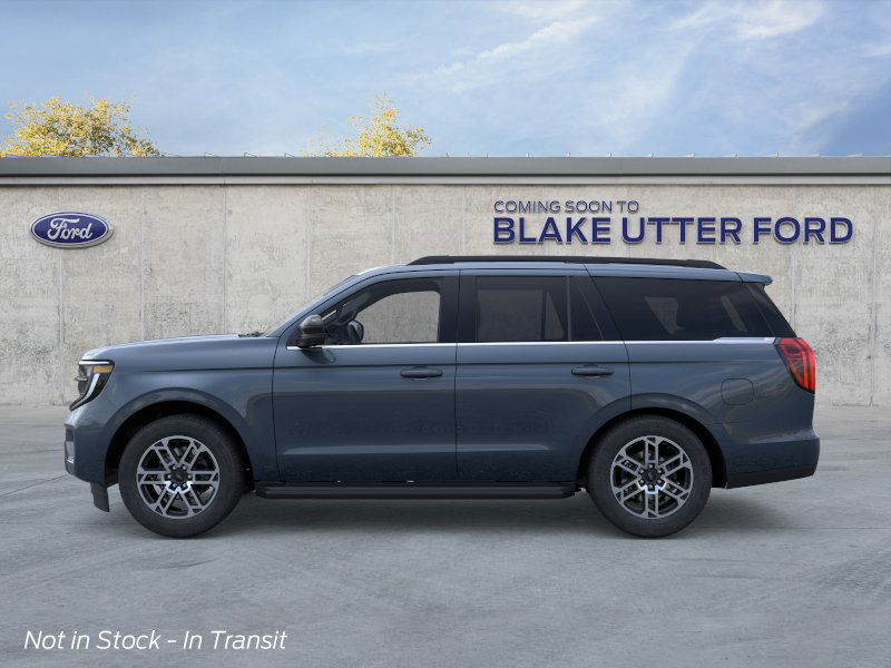 2025 Ford Expedition photo 2