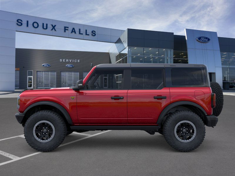 2025 Ford Bronco Badlands photo 2