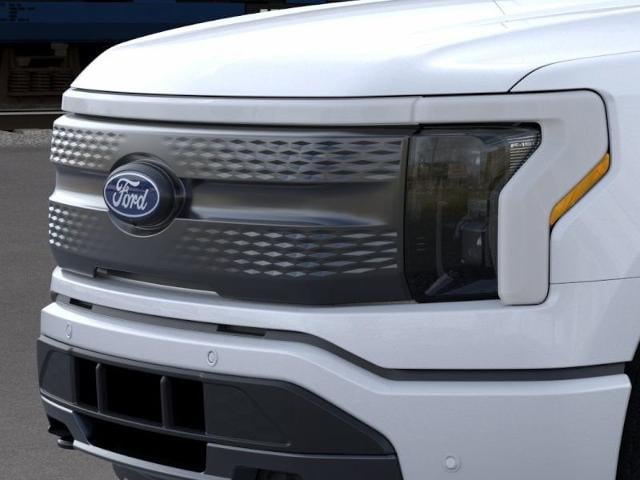 2025 Ford F-150 Lightning Flash TRUCK