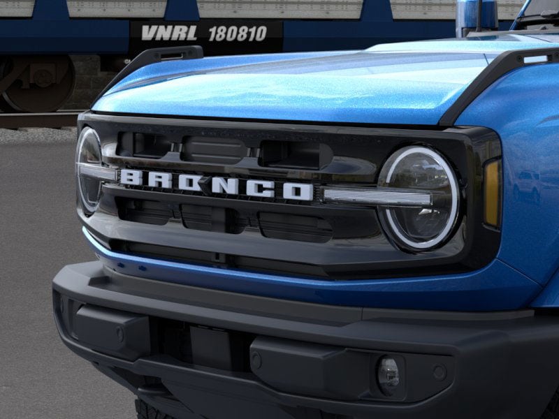 2024 Ford Bronco Outer Banks 19