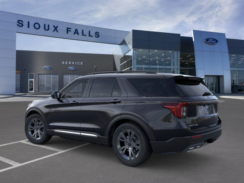 2025 Ford Explorer photo 3
