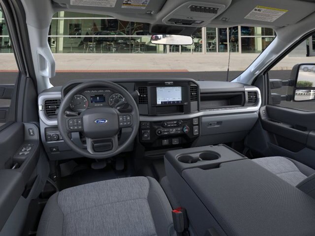 2025 Ford F-450 Super Duty Chassis Cab XL - Photo 31