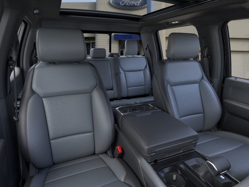 2025 Ford F-150 Lightning Lariat photo 8