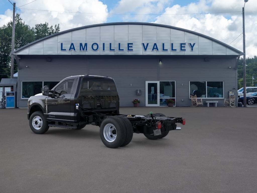 New 2026 Ford F-350SD XL Chassis