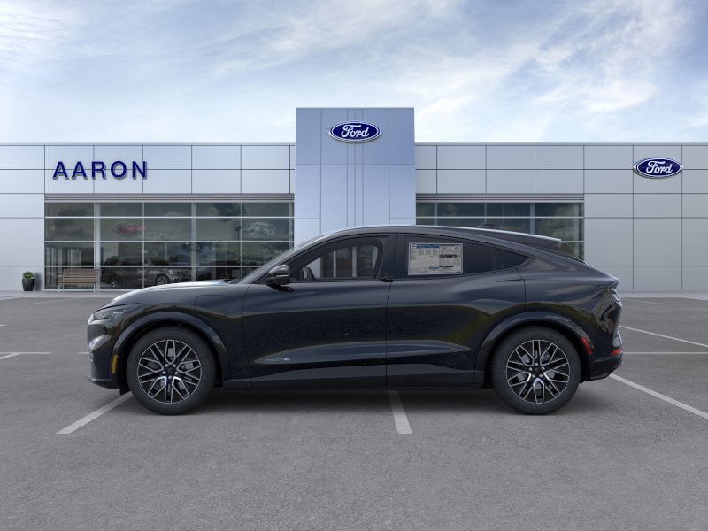 2025 Ford Mustang Mach-E Premium photo 4