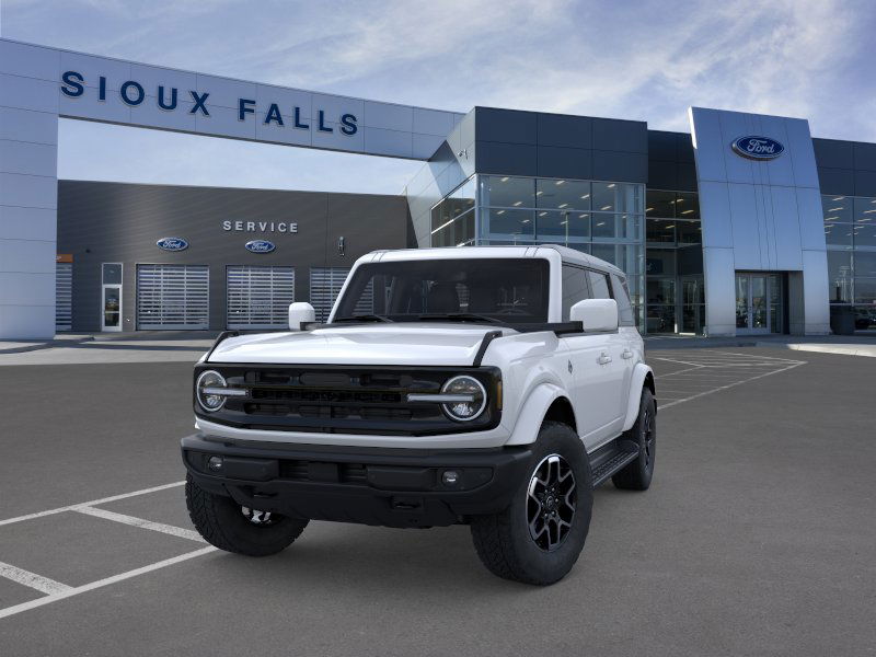 2025 Ford Bronco Outer Banks photo 2
