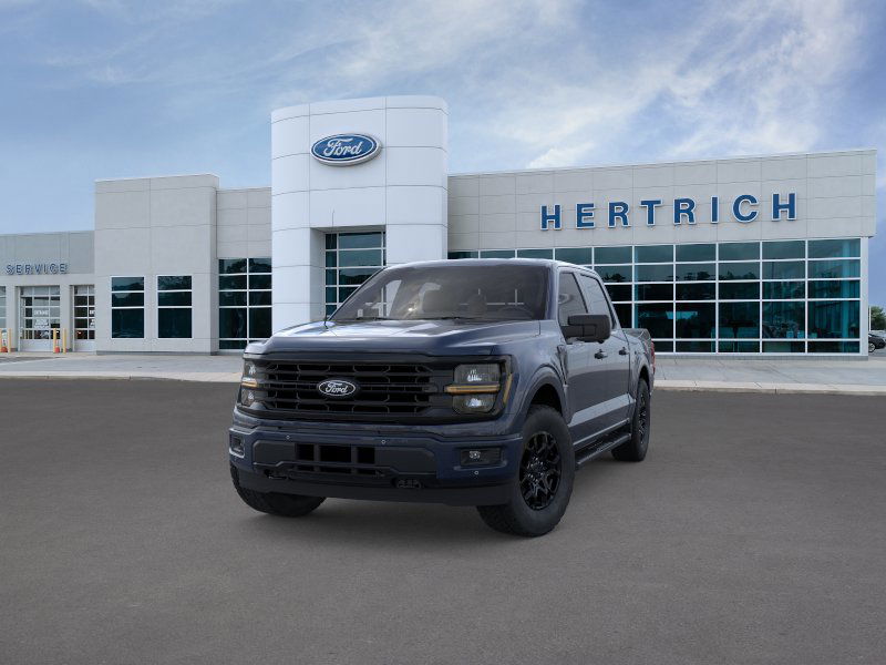 2025 Ford F-150 XLT photo 2