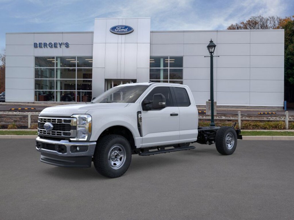 New 2026 Ford F-350SD XL Chassis