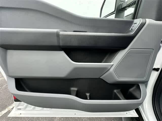 Thumbnail: 2025 Ford Econoline - 40