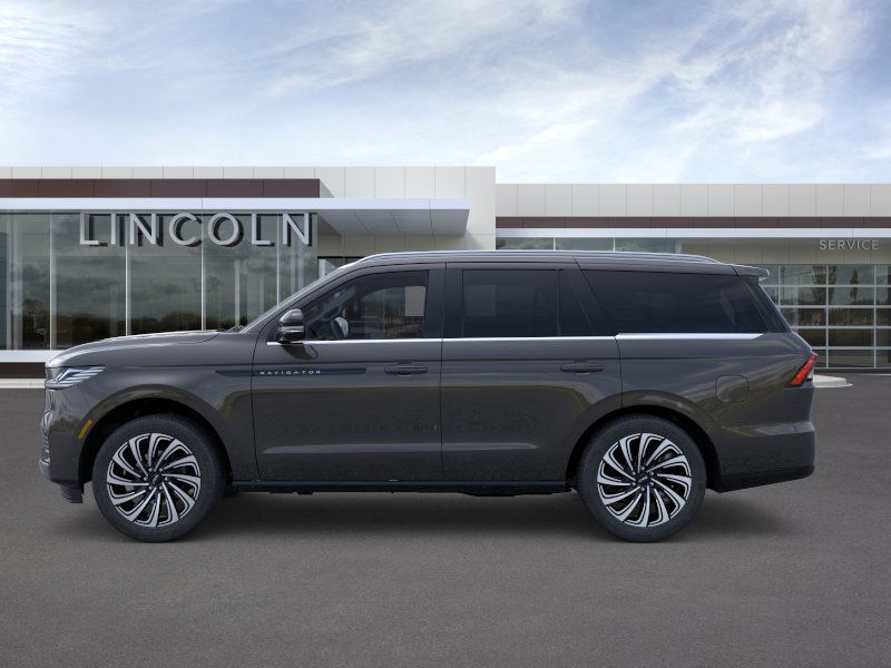 2025 Lincoln Navigator Black Label photo 3