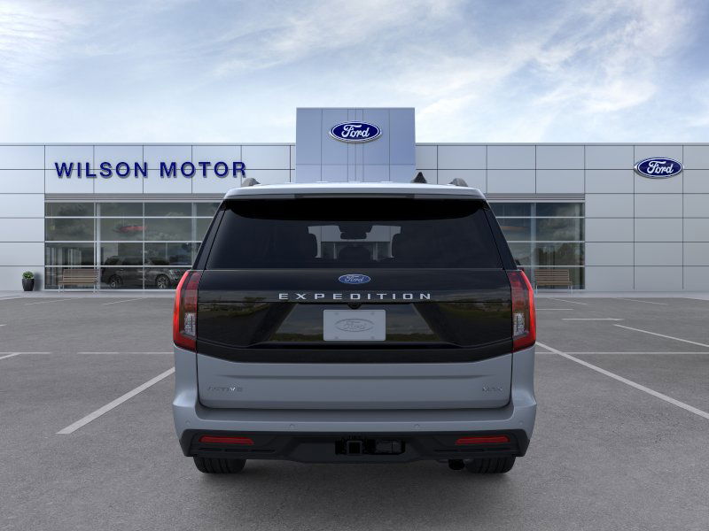 2025 Ford Expedition MAX photo 4