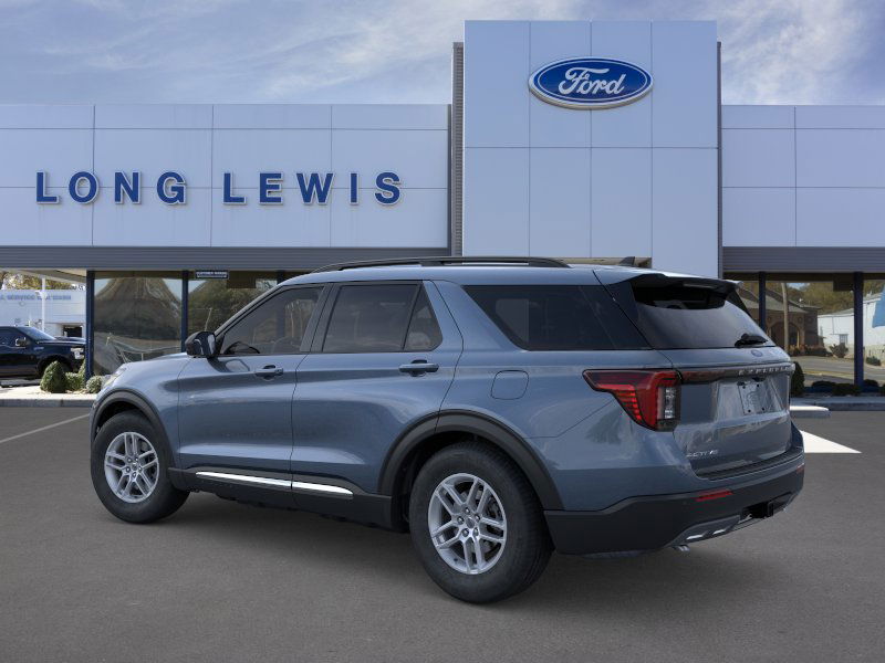 2025 Ford Explorer photo 3