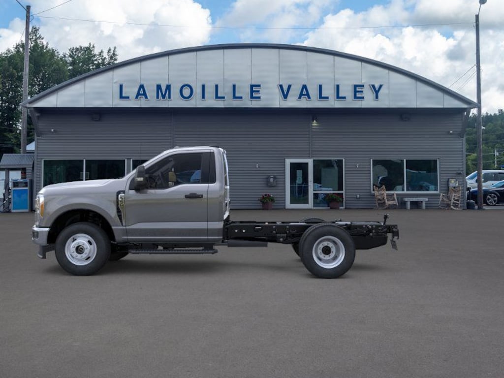 New 2026 Ford F-350SD XL Chassis