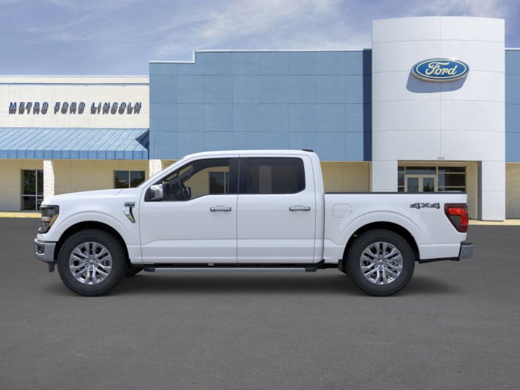 New 2025 Ford F-150 XLT Crew Cab