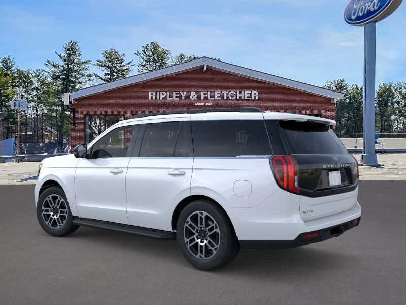 2025 Ford Expedition photo 2
