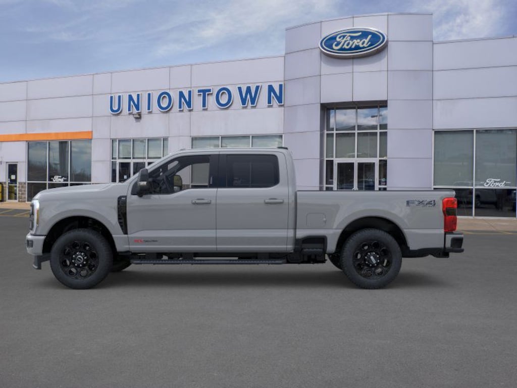 New 2025 Ford F-350 Super Duty XLT 4x4 XLT Crew Cab 6.8 ft. SB SRW Pickup