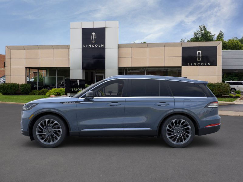 2025 Lincoln Aviator Reserve photo 3