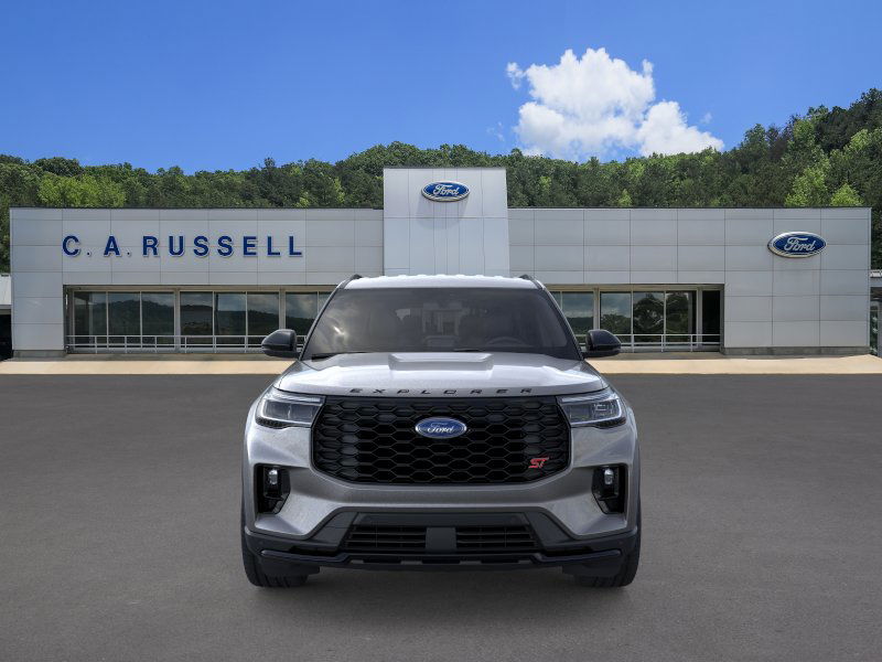 2025 Ford Explorer ST photo 8