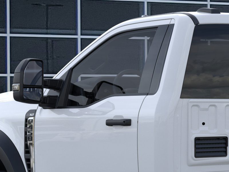 2025 Ford F-450 Super Duty Chassis Cab XLT - Photo 20